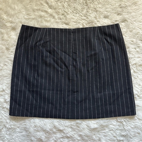 Madewell Skirt Wool-Blend Mini Pinstripe Italian Fabric Almost Black 12 NWT New - Picture 5 of 12